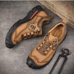 Men Hiking Shoes